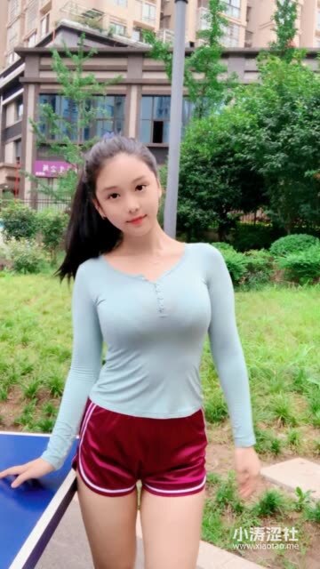 奶雯微密圈写真合集，一网打尽清纯与诱惑的双重魅力