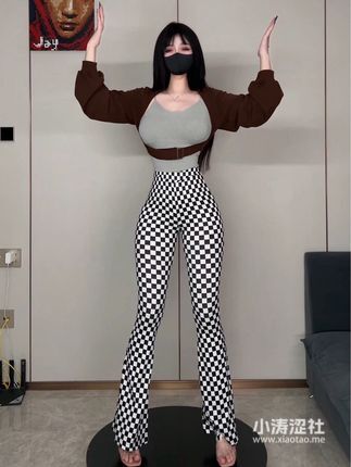 抖音阿尔卑香小狗子的微密圈资源，照片视频打包免费下载