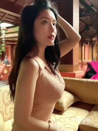 奶雯微密圈写真合集，一网打尽清纯与诱惑的双重魅力