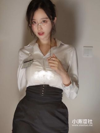轩子巨2兔情人节私照，30岁已婚看着依然像少女