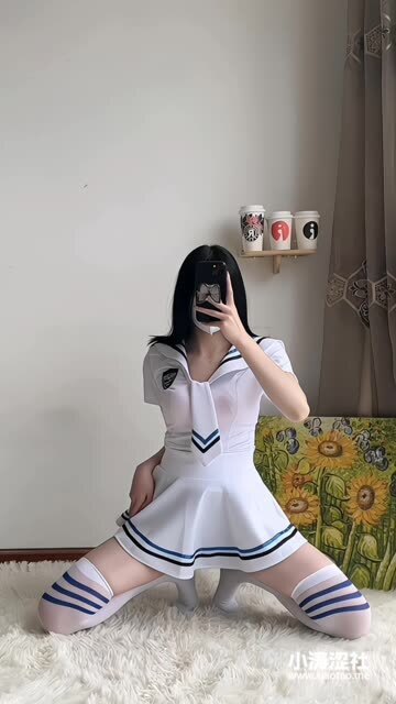 网红 小艾根本吃不饱微密圈2888元定制,奢华写真集
