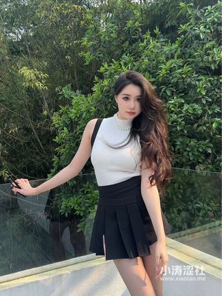 sia不吃鱼的微密圈全套作品赏析，穿搭美感的艺术鉴赏