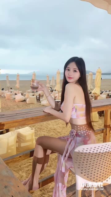 颜值博主小萌子mmm日常分享（吸晴小萌子日常生活揭秘）