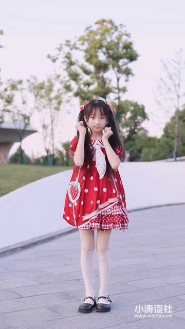 桃诗诗透明装舞蹈背后的秘密，揭秘她透明装舞蹈的创作过程