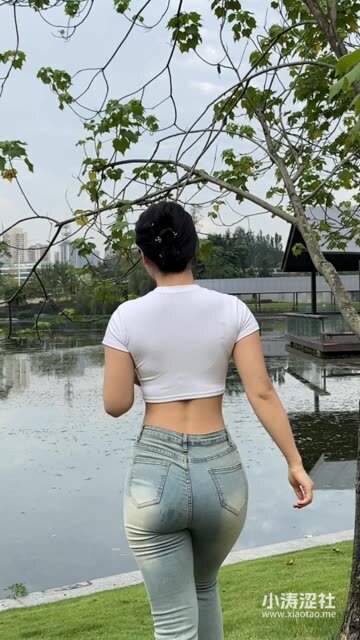詹詹(詹妮)0220微密圈付费视图合集，最全素材免费下载