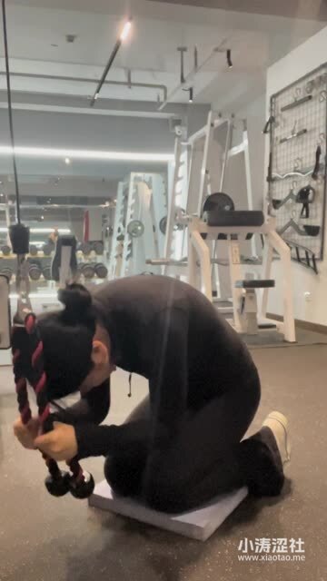 詹詹0220微博觅圈付费视图赏析，健身达人背后的秘密