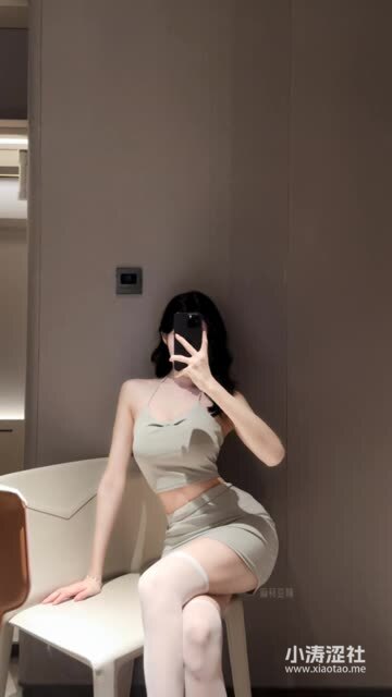 麻利亚辣经典一字马作品欣赏，微密圈红人麻利亚辣惊艳展示