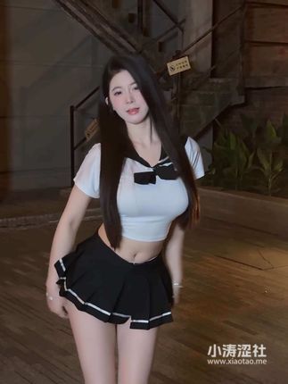 CC小微微舞蹈的幕后故事，她如何打造每个完美的舞蹈作品